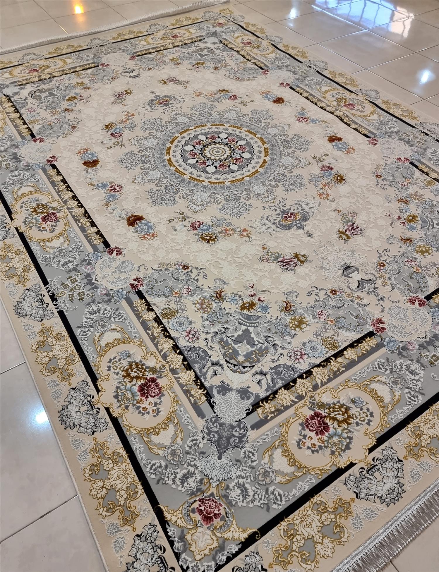 سارا بژ گلبرجسته